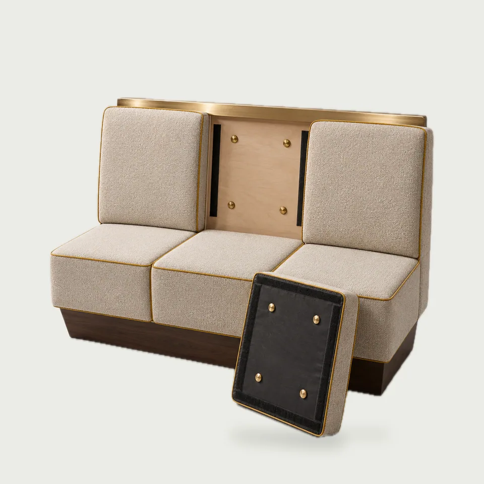 Three-Cushion Service Booth